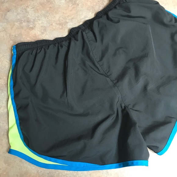 Nike running shorts - Picture 7 of 7